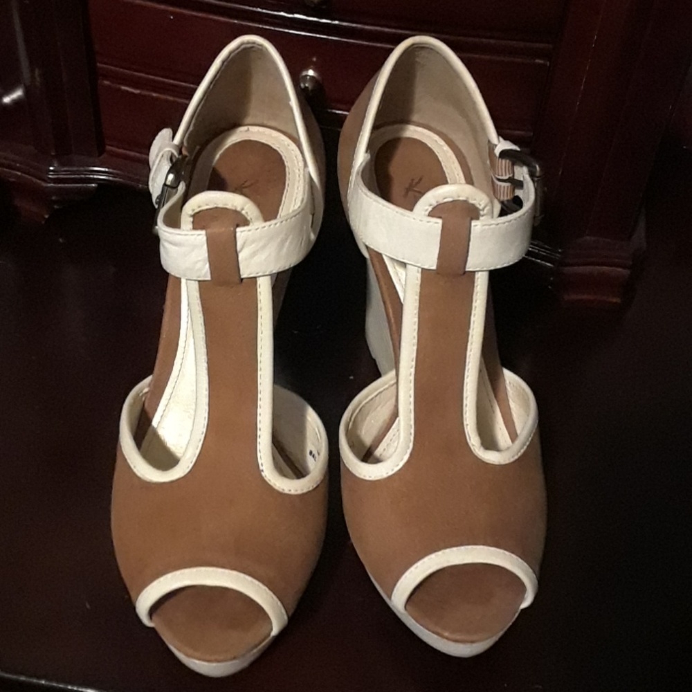 NWOT "Kimel" Peep-Toe Wedges Size 7.5